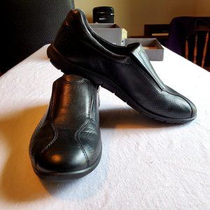 Womens Ecco Black Leather Slip-on Shoes Size 7